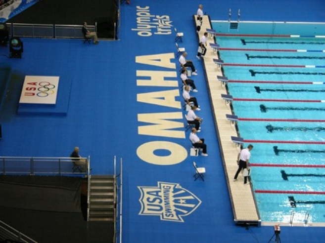 PEM “Spaghetti Noodle” Aquatic Matting Used on Swimming Pool Deck